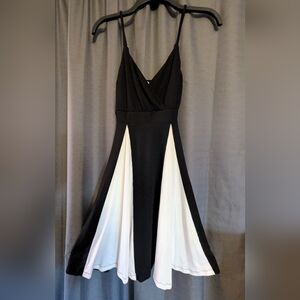 Lascana For Venus Elegant Black and White Women's Strappy Dress Sz. XS